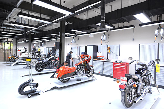 -Դѹ 9 Harley-Davidson of Bangkok Rama IX Showroom
