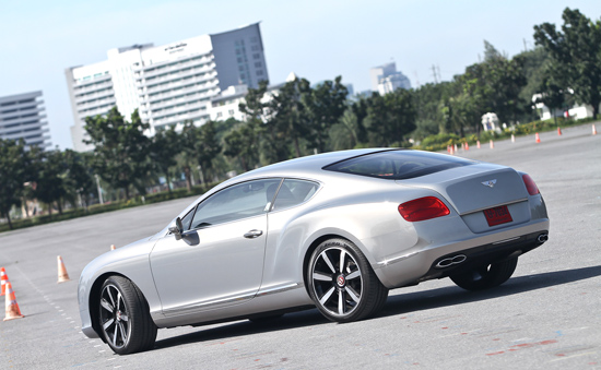 ทดสอบ Bentley Continental GT V8