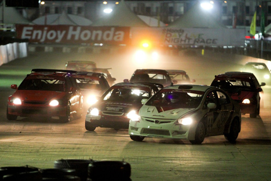 Honda Day Live Night Race: The Battle Town