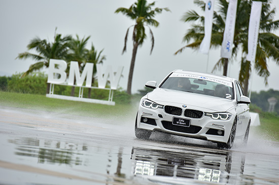 BMW Driving Experience 2017,BMW 330e M Sport,BMW 330e M Sport Plug-In Hybrid,Plug-In Hybrid,BMW   Plug-In Hybrid,ปลั๊กอิน ไฮบริด,เทคโนโลยี iPerformance,ทดลองขับ BMW 330e M Sport Plug-In Hybrid,  ทดลองขับ BMW 330e M Sport,ทดสอบรถ BMW 330e M Sport