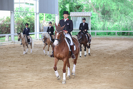 Isuzu MU-X Privileged Press Trip,New Isuzu MU-X,New Isuzu MU-X 2017,Isuzu MU-X 2017,ͧѺ Isuzu MU-X,Ѻö,Golden Horse Riding Club,Dressage,áҢ Golden Horse Riding Club,ŻСúѧѺ