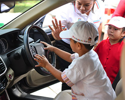 Honda Road Safety For Kids,โครงการ Honda Road Safety For Kids,โรงเรียนพระหฤทัยคอนแวนต์,โรงเรียนพระหฤทัยคอนแวนต์ จังหวัดเชียงใหม่,เด็กติดในรถ,ช่วยเด็กติดในรถ,ลืมเด็กไว้ในรถ,เด็กติดรถ,ลืมเด็ก