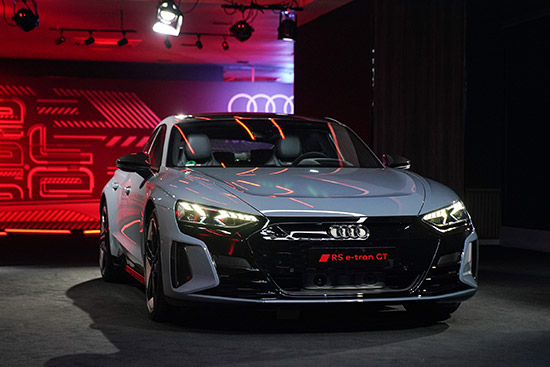 The New Audi e-tron GT,Audi e-tron GT,2021 The New Audi e-tron GT,Audi e-tron GT ,,Audi e-tron GT quattro,e-tron GT quattro Performance,RS e-tron GT quattro,e-tron GT quattro,Audi RS e-tron GT quattro,Ҥ Audi e-tron GT