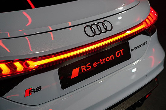 The New Audi e-tron GT,Audi e-tron GT,2021 The New Audi e-tron GT,Audi e-tron GT ,,Audi e-tron GT quattro,e-tron GT quattro Performance,RS e-tron GT quattro,e-tron GT quattro,Audi RS e-tron GT quattro,Ҥ Audi e-tron GT