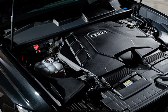 Audi Q7,Audi Q8,Audi Q7 2022,Audi Q8 2022,Audi Q7 ใหม่,Audi Q8 ใหม่,Audi Q7 60 TFSI e-quattro S-line Black Edition,Audi Q8 60 TFSI e-quattro S-line Black Edition,Matrix LED Headlight