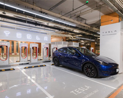 Tesla,Tesla Supercharger,Tesla Supercharger เซ็นทรัลเวิลด์,สถานี Supercharger,สถานี Supercharger แห่งแรก,สถานี Supercharger เซ็นทรัลเวิลด์,Supercharger Central World,สถานี Supercharger Central World